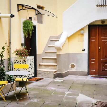 In Urbs Apartamento Salerno Exterior foto