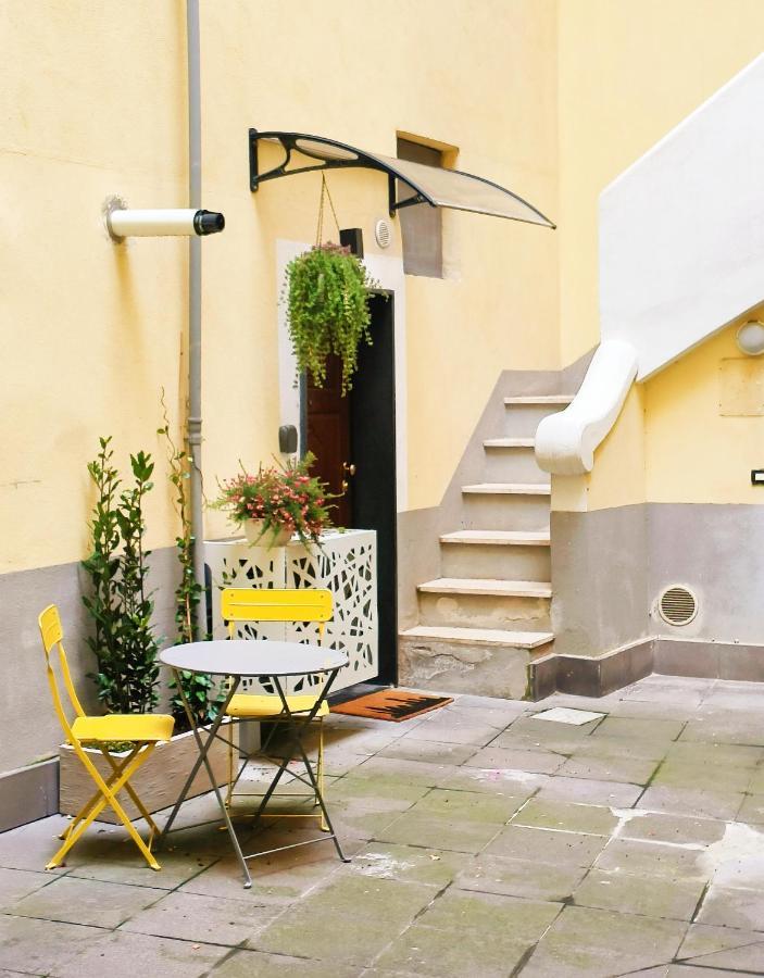 In Urbs Apartamento Salerno Exterior foto