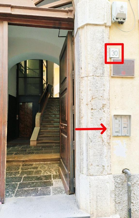 In Urbs Apartamento Salerno Exterior foto